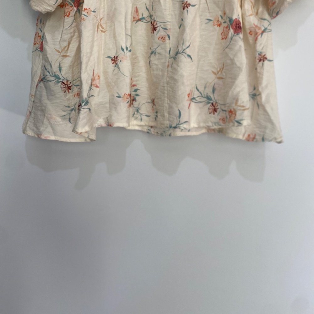 Torrid 1X Ruched Puff Sleeve Top - Picture 11 of 13